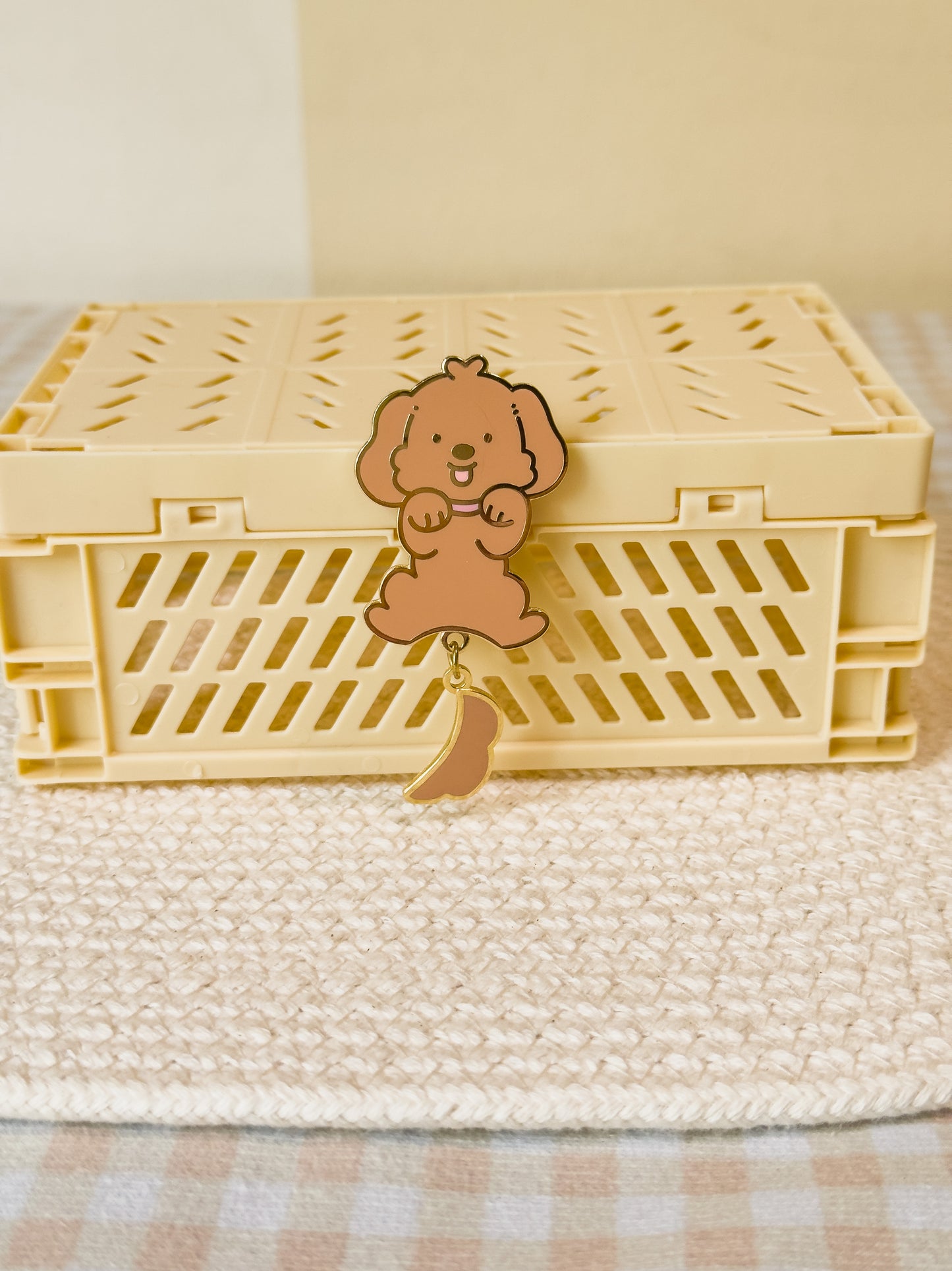 Kaya Happy Tail Pin