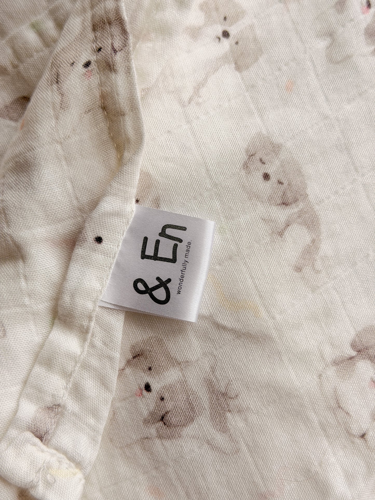 Zorro Bamboo Muslin Swaddle by &En